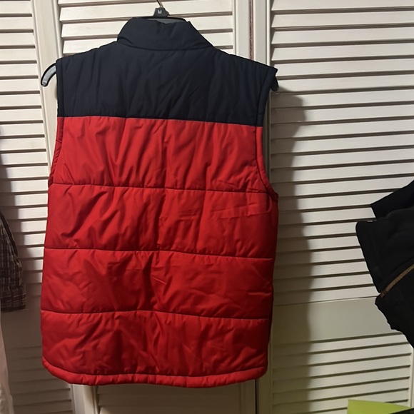 A boy vest jacket - Picture 3 of 3